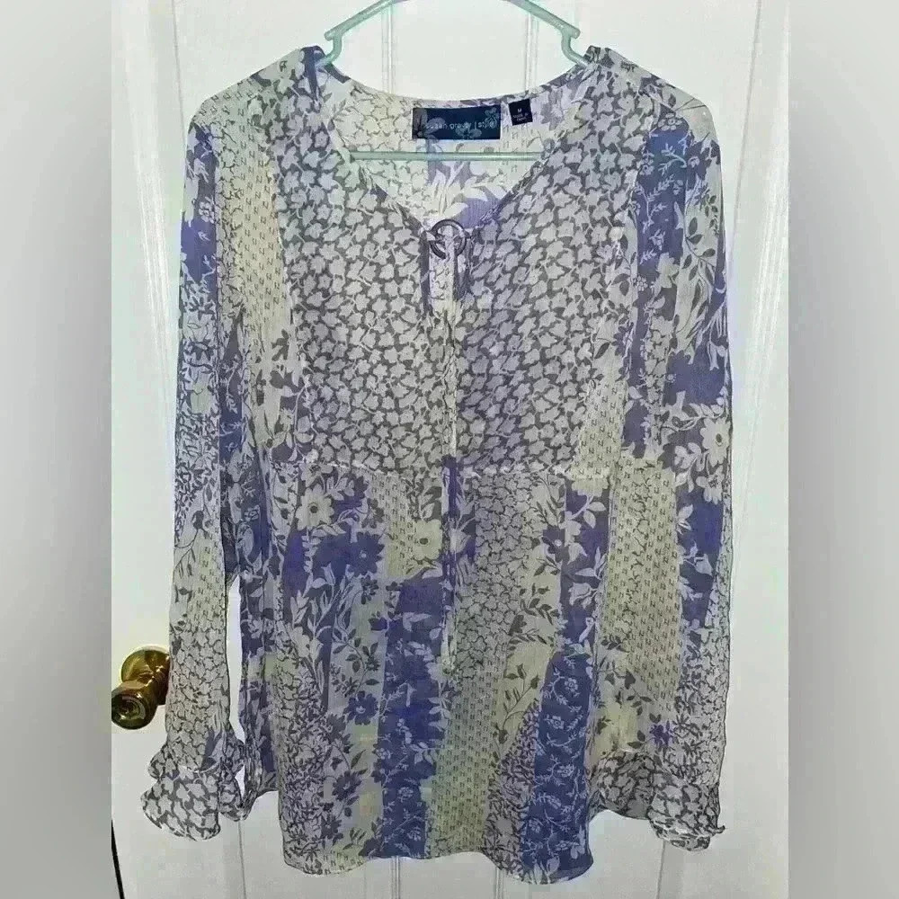 Floral Semi-Sheer Flowing Long Sleeve Blouse Size Medium